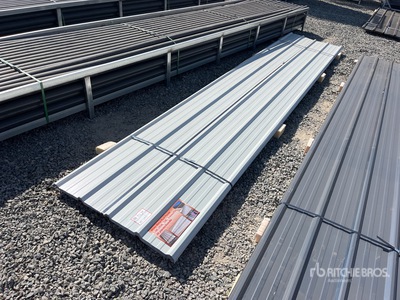 Quantity of (30) White Metal Roof Panels 16 Ft X 3 Ft Divers Autres (Unused)