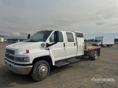 2004 Chevrolet 4500 4x2 Crew Cab Ciężarówka z płaską platformą
