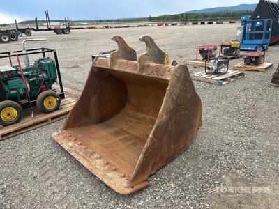 63 in Cleanup Excavator Bucket