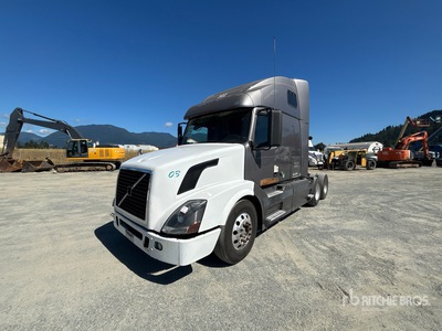 2006 Volvo VNL 6x2 T/A Sleeper Truck Tractor