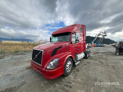 2007 Volvo VNL 6x4 Ciągnik siodłowy T/A z kabiną sypialną