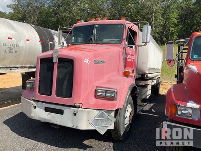 1996 Kenworth T450B 4400 gal 6x4 Fuel Truck