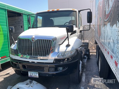 2016 International 4400 4x2 S/A Day Cab Truck Tractor