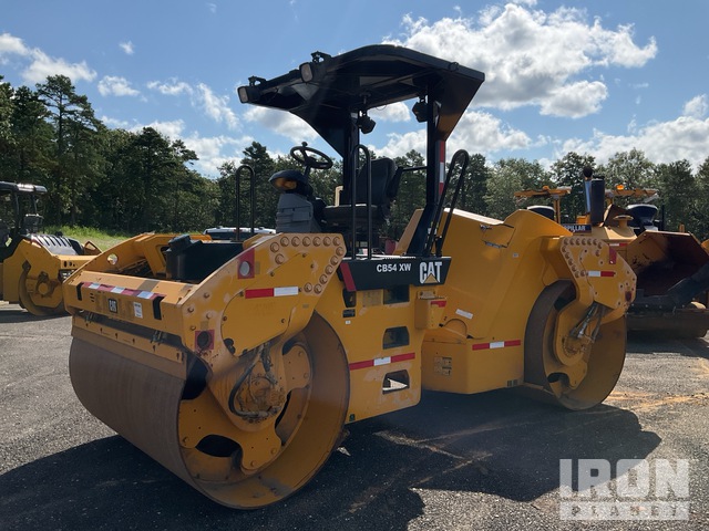 COMPACTADOR 2015 CATERPILLAR CB54XW