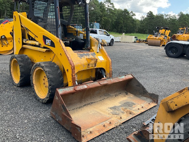 MINI CARGADOR SOBRE RUEDAS 2005 CATERPILLAR 248B