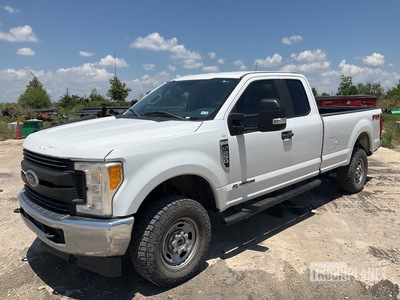2017 Ford F-250 XL 4x4 Extended Cab Pickup