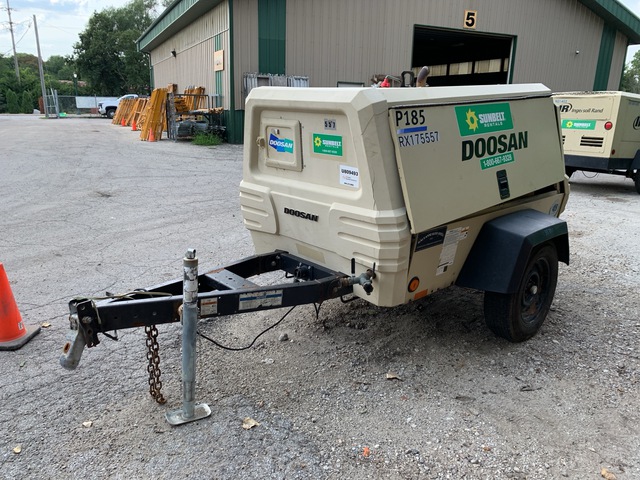 2013 Doosan P185WYM 185 cfm Mobile Air Compressor (Inoperable)