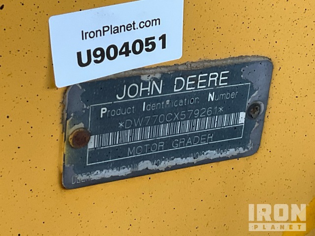 MOTOCONFORMADORA JOHN DEERE 770C 2001