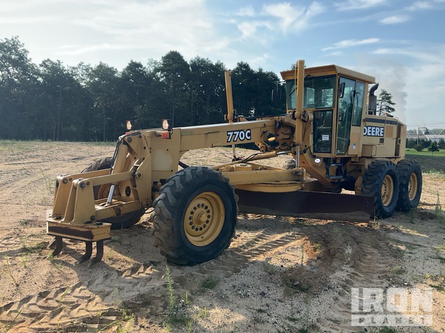 MOTOCONFORMADORA JOHN DEERE 770C 2001