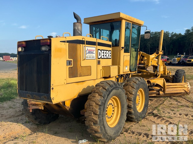 MOTOCONFORMADORA JOHN DEERE 770C 2001