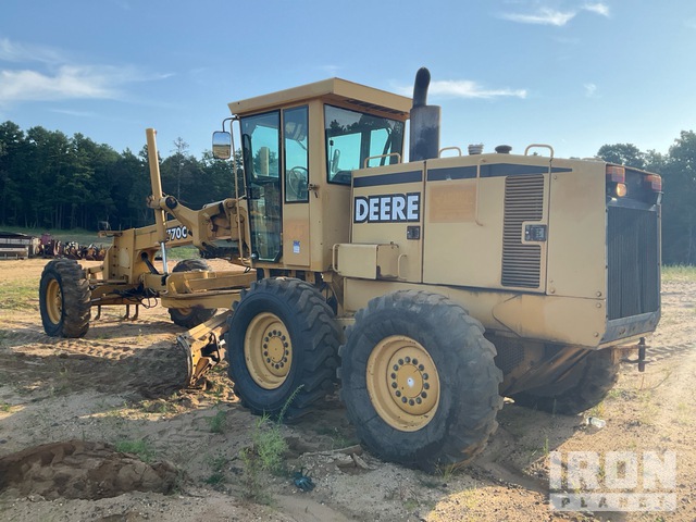MOTOCONFORMADORA JOHN DEERE 770C 2001