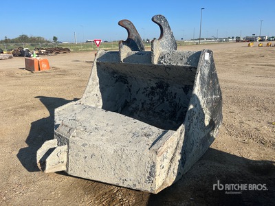 Accurate 350 series  72 in Q/C Concrete Pouring Godet de pelleteuse