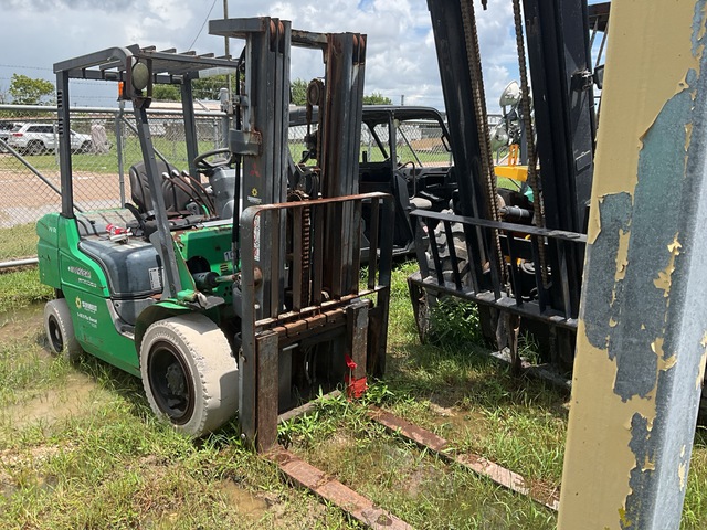 2018 Mitsubishi FD30N 5500 lb Forklift (Inoperable)