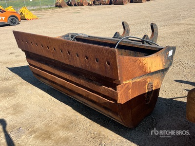 AMI 84 in Q/C Hydraulic Tilting Godet de pelleteuse - Fits 400 Series