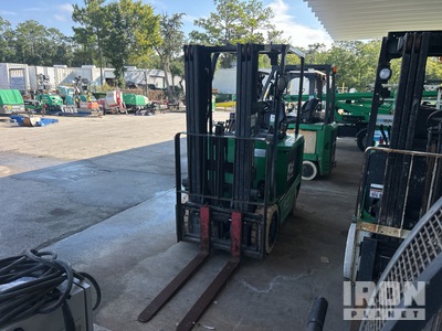 2018 Mitsubishi FBC25N2 4450 lb شاحنة رفع كهربائية