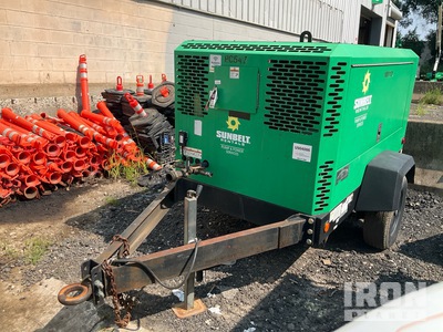 2018 Doosan HP375WCU 375 cfm Mobile Air Compressor (Inoperable)