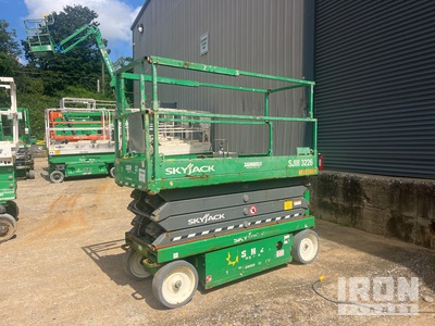 2018 Skyjack SJIII-3226 Electric Scissor Lift