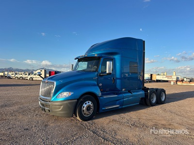 2019 International LT625 6x2 Ciągnik siodłowy T/A z kabiną sypialną
