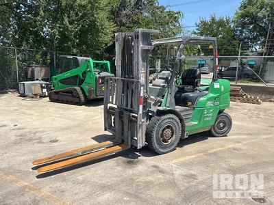 2017 Mitsubishi FD40N-D 7350 lb 4x2 FD40N Rough Terrain Forklift