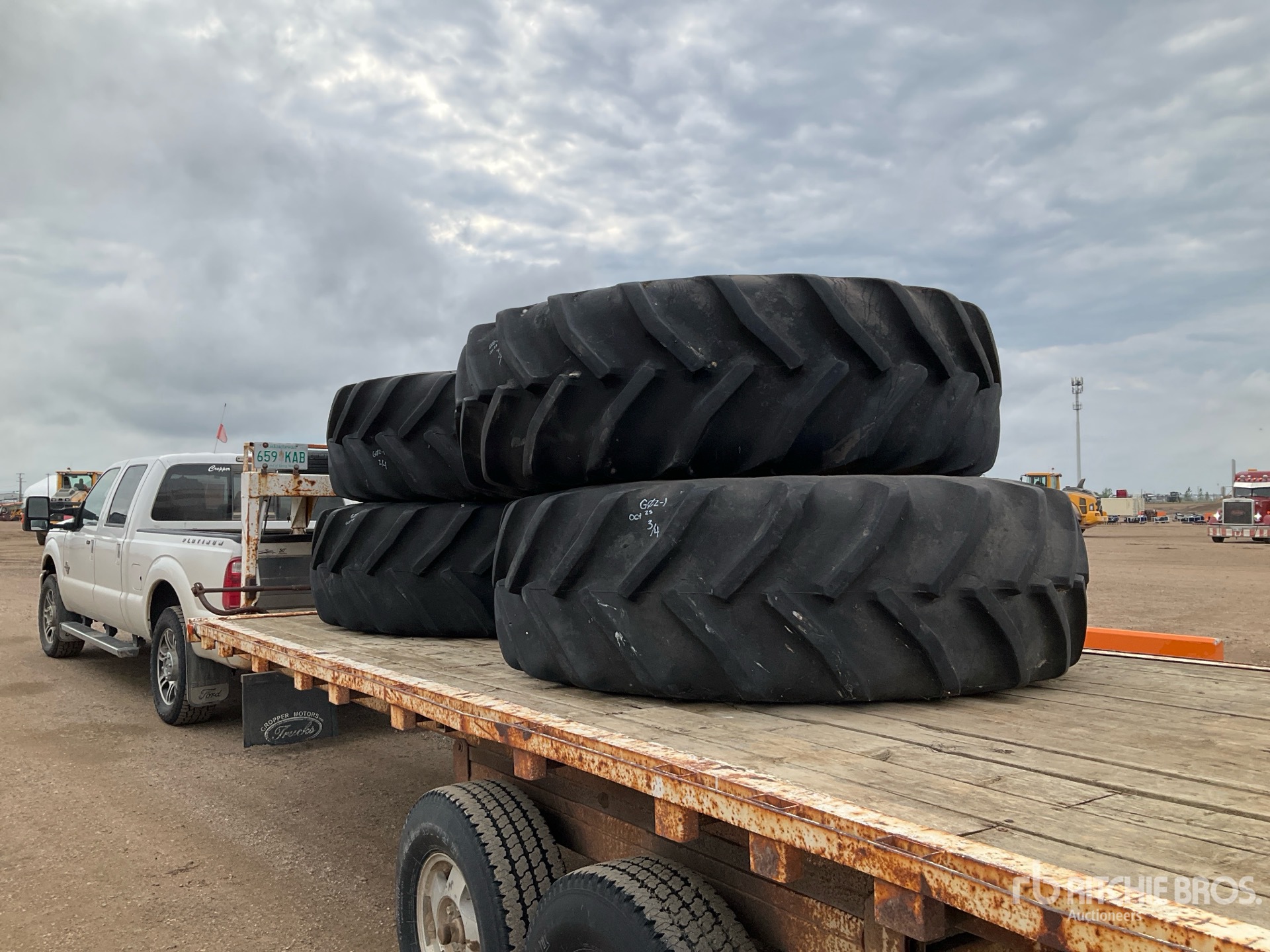 Quantity of (4) Goodyear 620/70R46 Pneumatici - Fits John Deere 4940