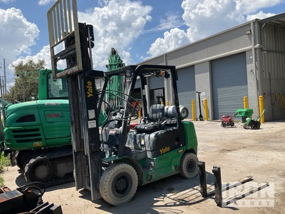 2017 Yale GTP050MX 4600 lb Pneumatic Tire Montacargas (Inoperable)