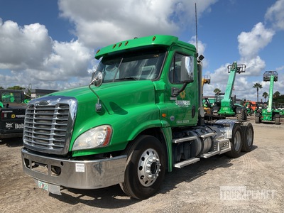 2017 Freightliner Cascadia 125 6x4 T/A Day Cab Truck Tractor