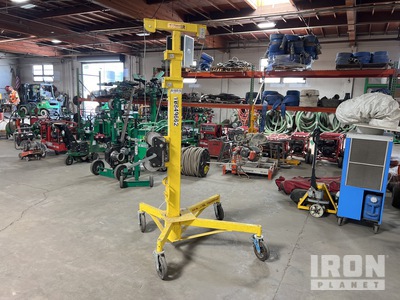2022 Sumner R150 15' Hand Crank Lift