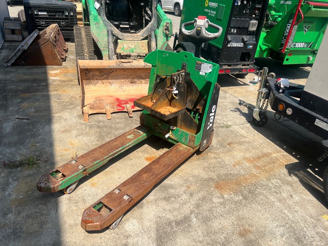 2019 Yale MPB045VG 4510 lb Electric Pallet Jack (Inoperable)