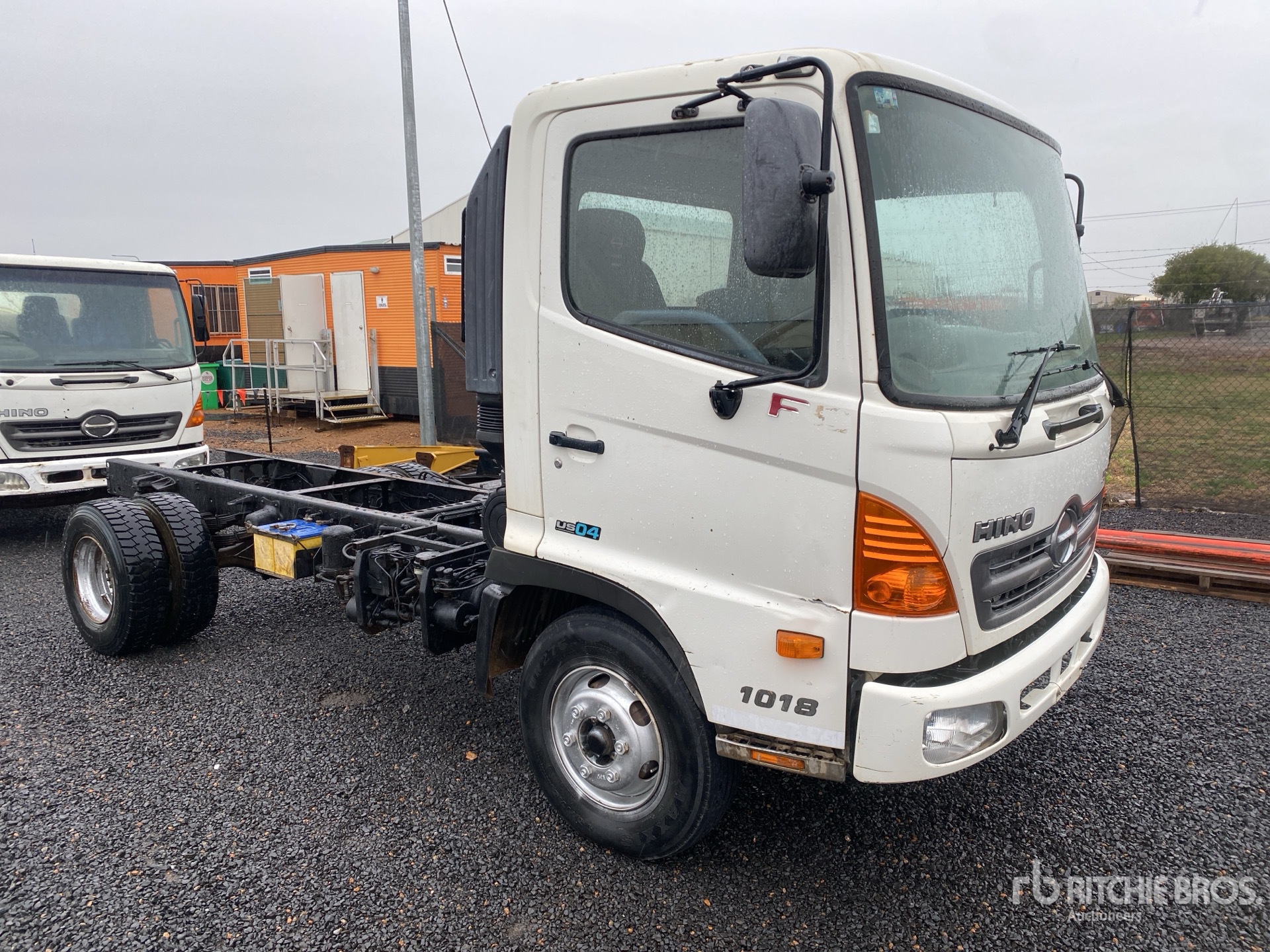 2009 Hino FC500 1018 4x2 الكابينة والهيكل