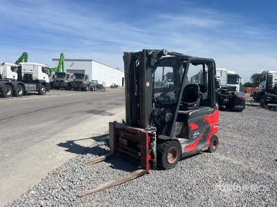 2011 Linde E30H-01/600 شاحنة رفع كهربائية