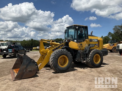 2019 Komatsu WA200-8 Chargeuse sur pneus