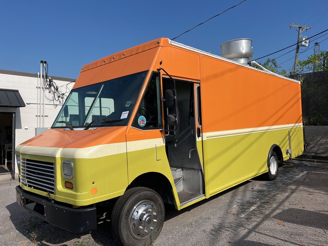 2015 Freightliner MWV 4x2 Food Concession Truck 2015 Freightliner MWV 4x2 Food Concession Truck