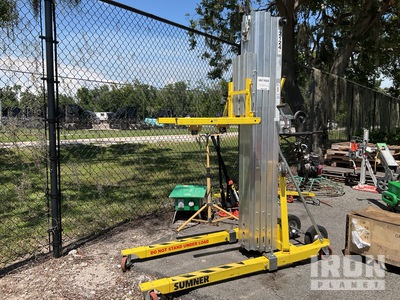 2023 Sumner 2124 manual hoist Material Hoist