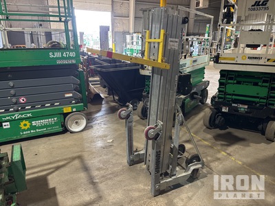 2023 Sumner 2615 Material Hoist