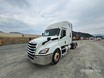 2020 Freightliner Cascadia 6x4 Cabeza Tractora Cabina Dormitorio