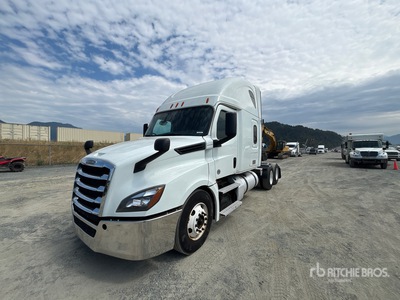2020 Freightliner Cascadia 126 6x4 T/A Sleeper Truck Tractor