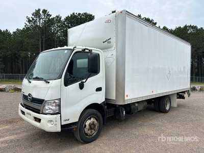 2017 Hino 195 4x2 Camion fourgon