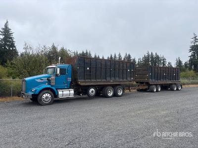2012 Kenworth T800 8x4 Hook Truck