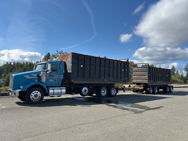 2012 Kenworth T800 8x4 Hooklift Truck