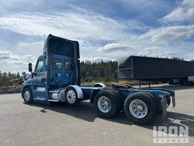 CAMIóN 2016 FREIGHTLINER