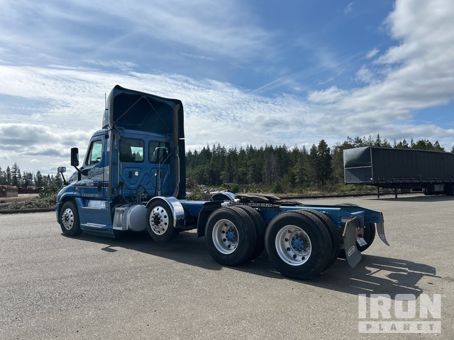 CAMIóN 2017 FREIGHTLINER