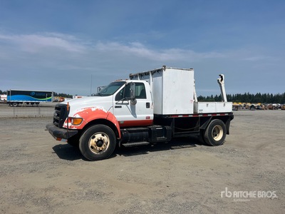 2009 Ford F-750 XL 4x2 شاحنة متعددة الاغراض