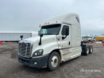 2016 Freightliner Cascadia 125 6x4 T/A Slaapcabine Trekker