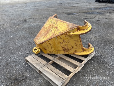 30 in Q/C Wheel Loader Material Handling Arm - Fits Wheels Loaders