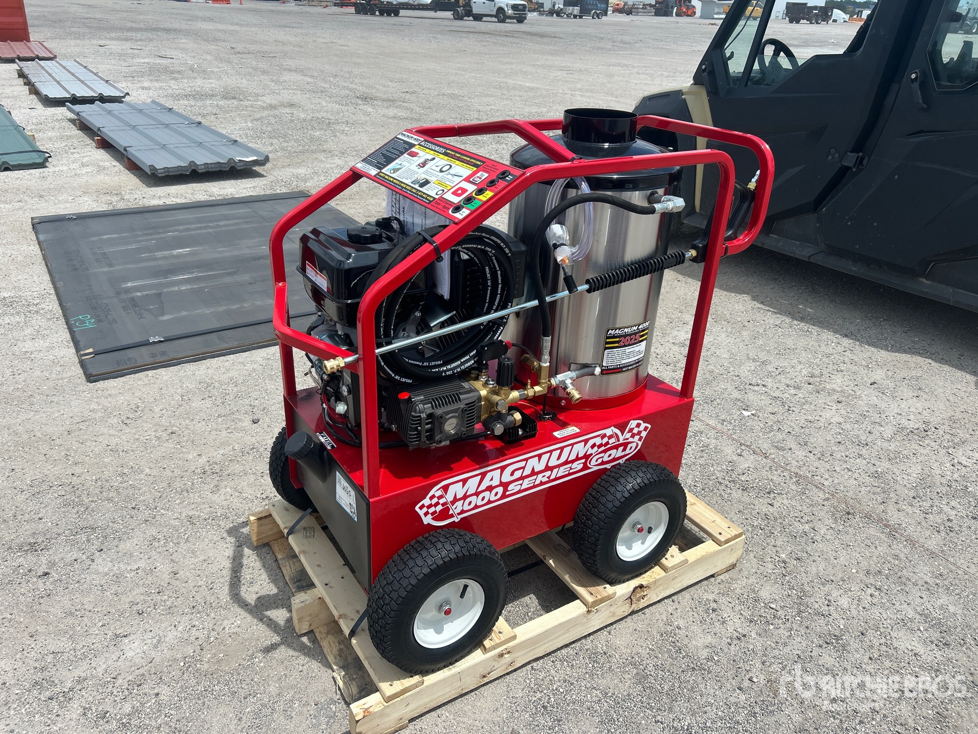 Easy-Kleen Magnum Gold Pressure Washer (Unused)