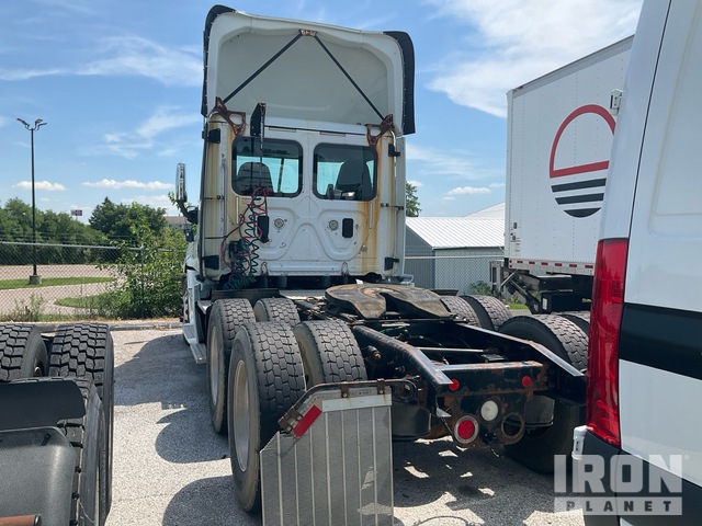 CAMIóN 2017 FREIGHTLINER