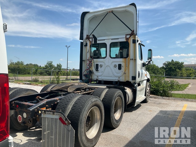 CAMIóN 2017 FREIGHTLINER