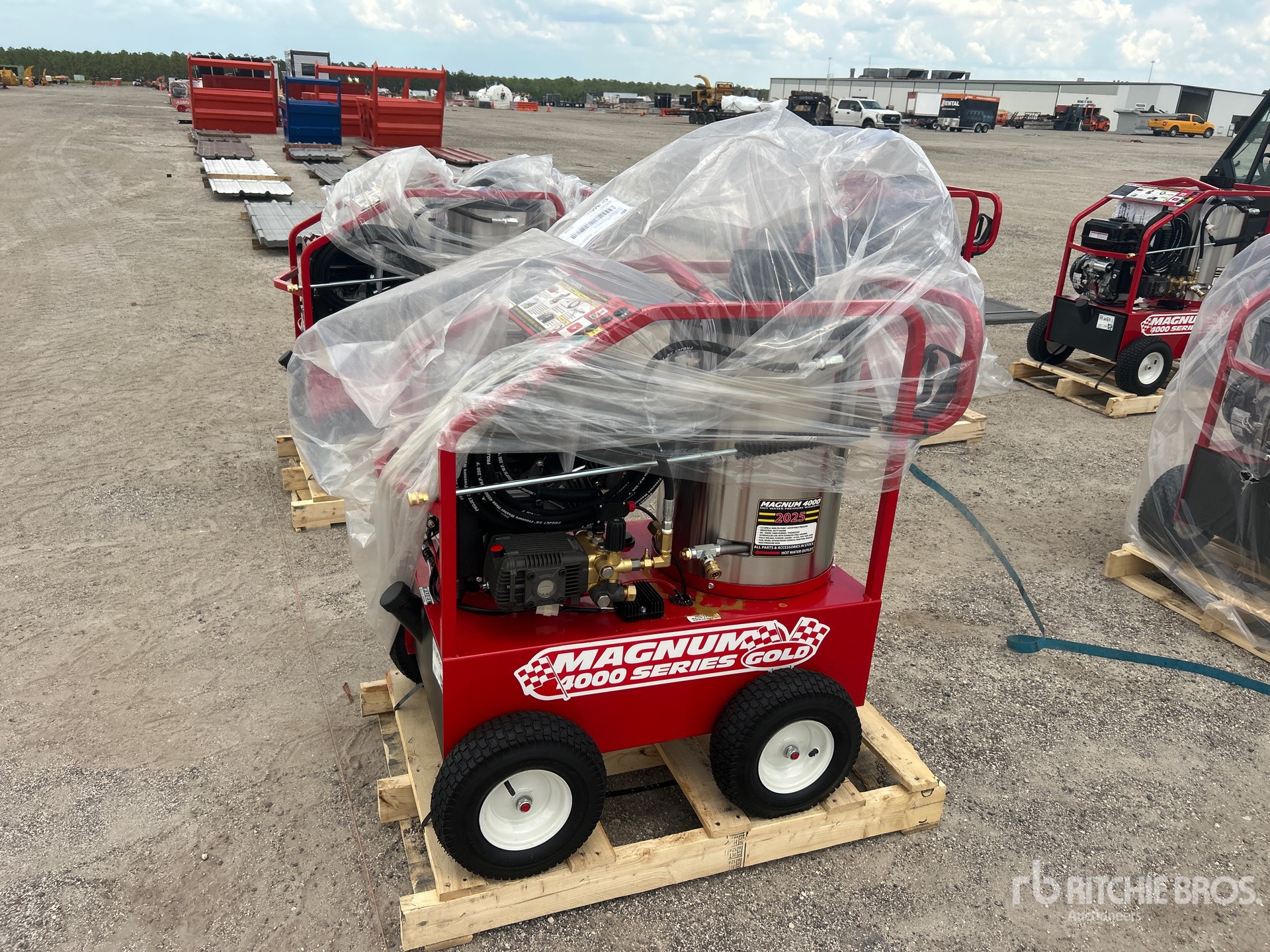 Easy-Kleen Magnum Gold Pressure Washer (Unused)