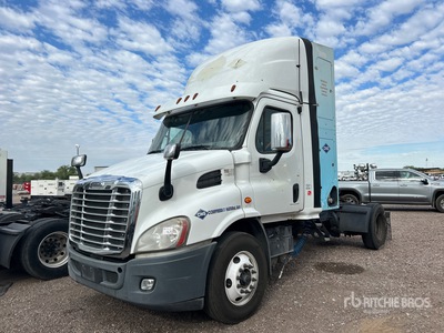 2016 Freightliner Cascadia 113 CNG 4x2 S/A Day Cab Truck Tractor (Inoperable)
