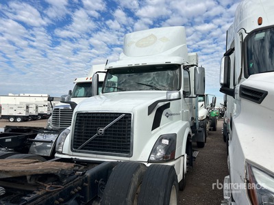 2014 Volvo VNL CNG 6x4 T/A Day Cab Truck Tractor (Inoperable)